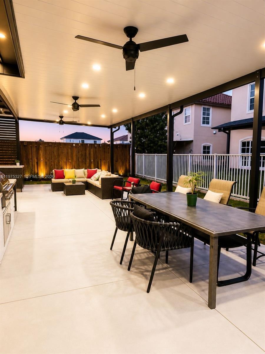ESTATES AT SILVER PALM - Residential