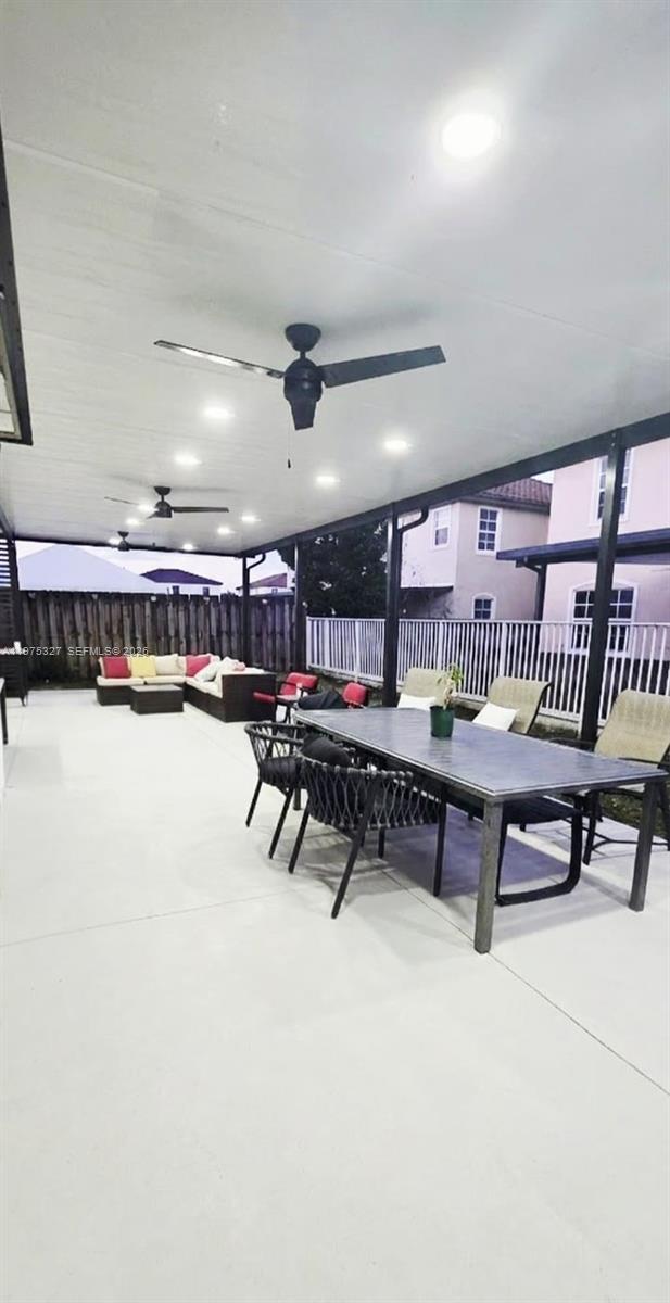 ESTATES AT SILVER PALM - Residential