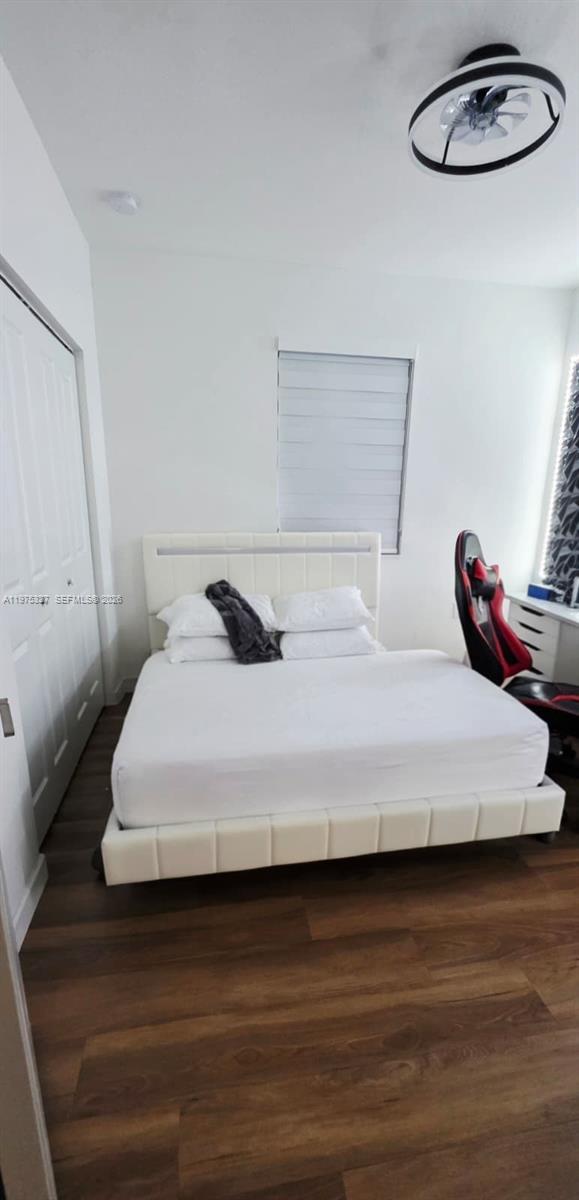 ESTATES AT SILVER PALM - Residential