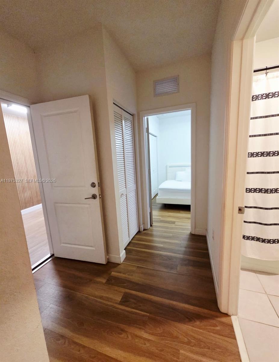 ESTATES AT SILVER PALM - Residential