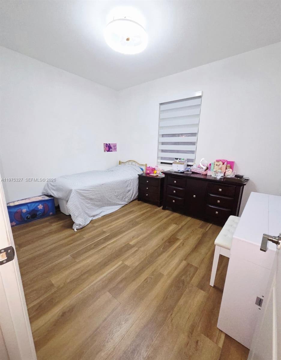 ESTATES AT SILVER PALM - Residential