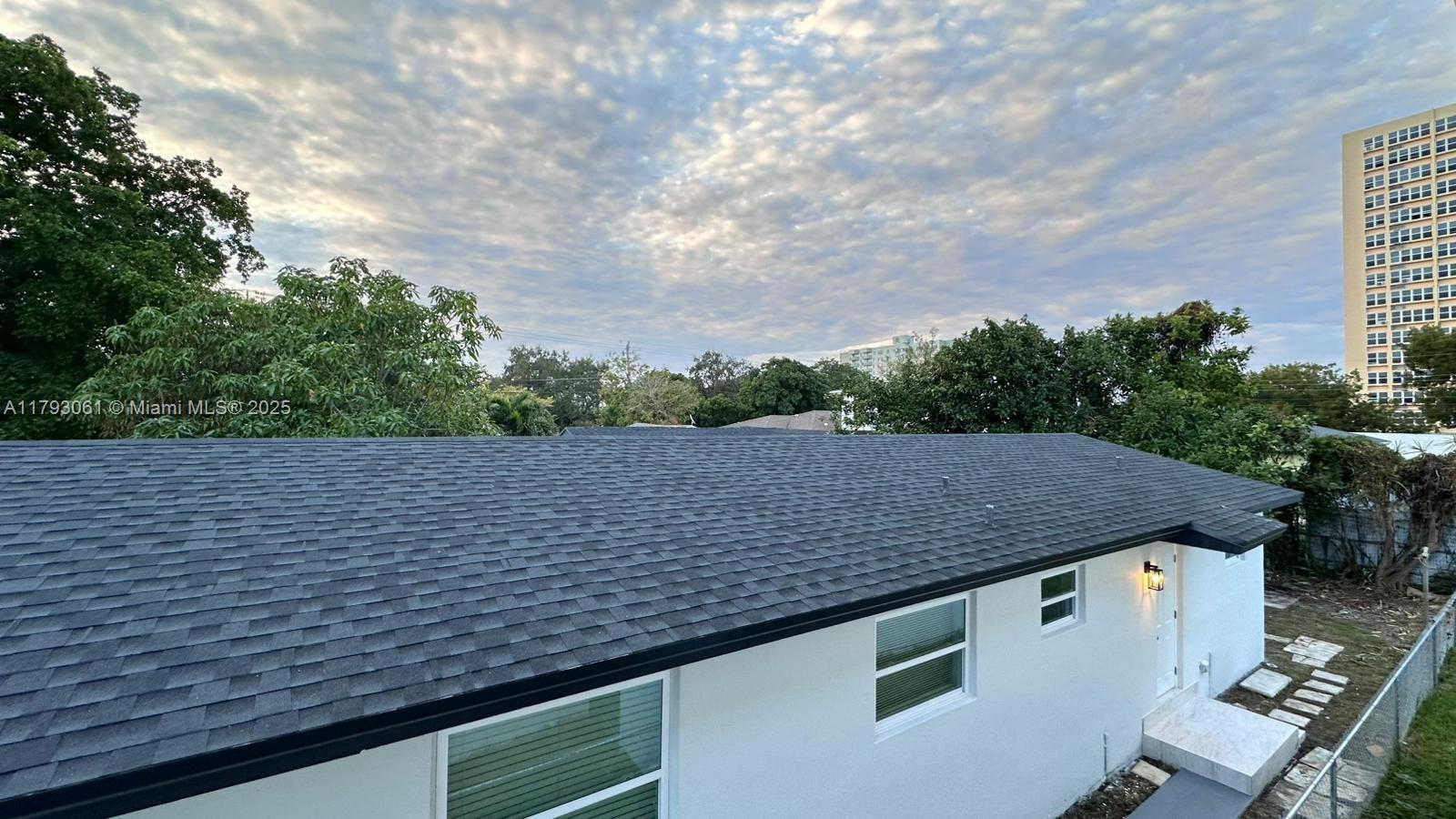 SUNNY SLOPE PK - Residential