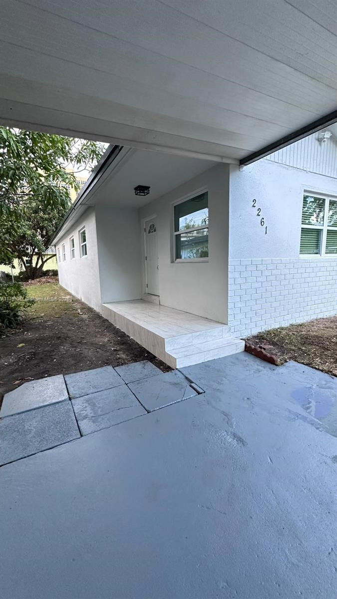 2261 Nw 51st Ter, Miami, Broward County, Florida - 4 Bedrooms  
2 Bathrooms - 