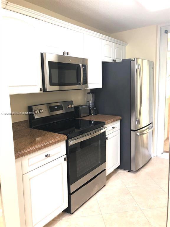 VILLAGE AT ABACOA CONDO - Residential Lease