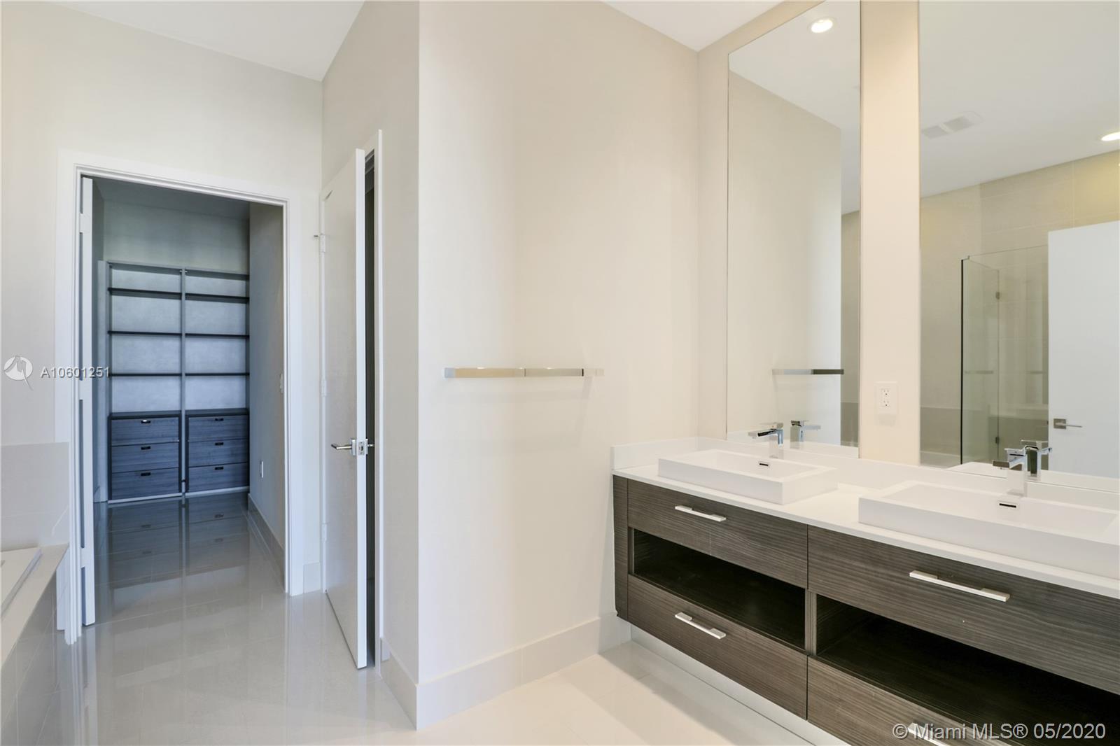 BRICKELL HEIGHTS EAST - Residential