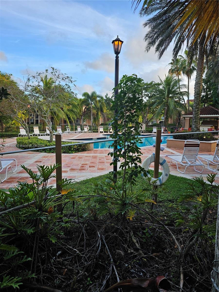 CARRINGTON AT COCONUT CRE - Residential Lease
