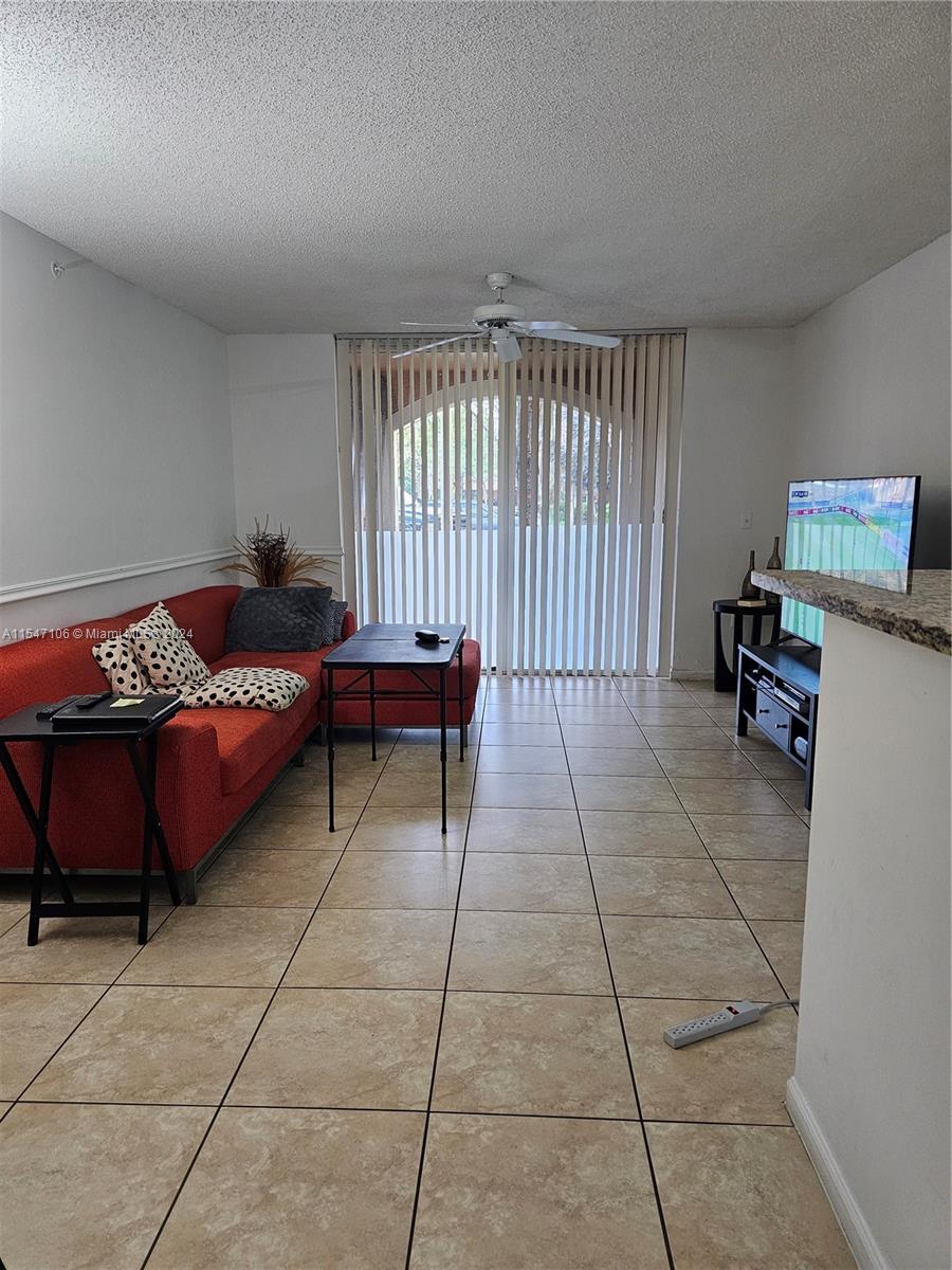 CARRINGTON AT COCONUT CRE - Residential Lease