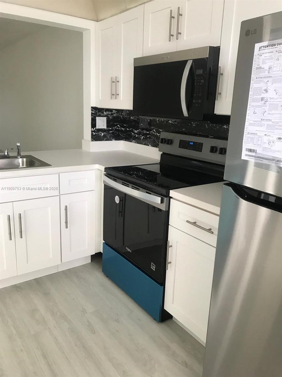 MONTEREY VILLAGE-TWO COND - Residential