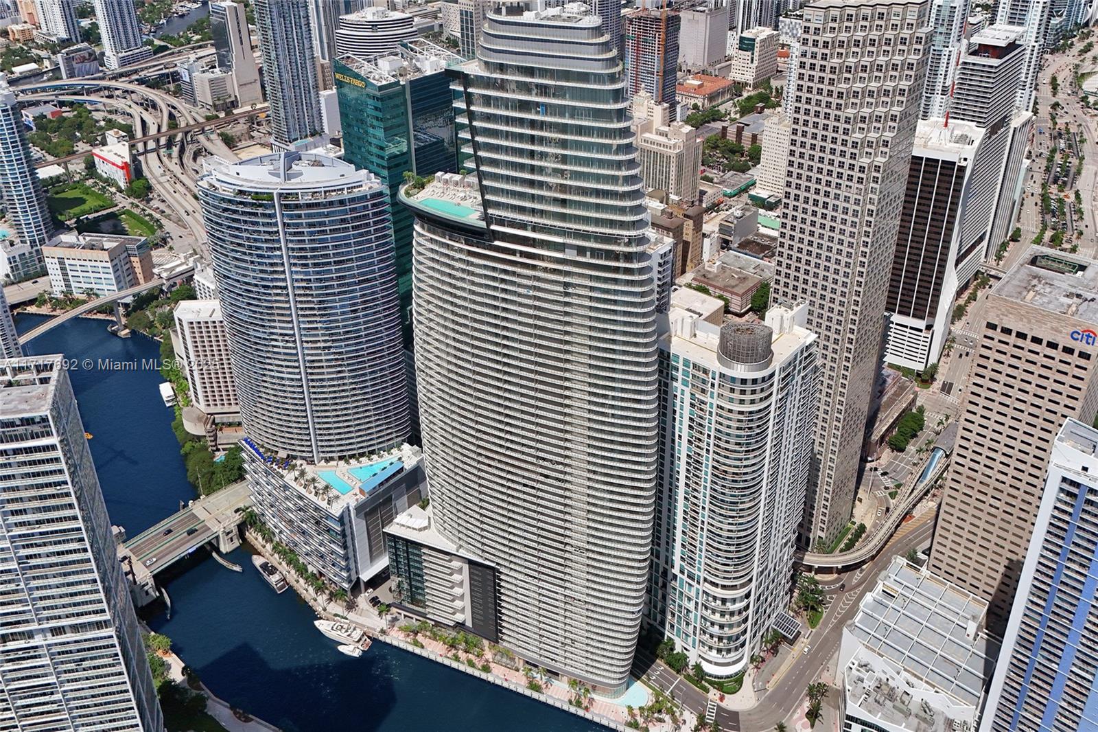 ASTON MARTIN RESIDENCES - Residential