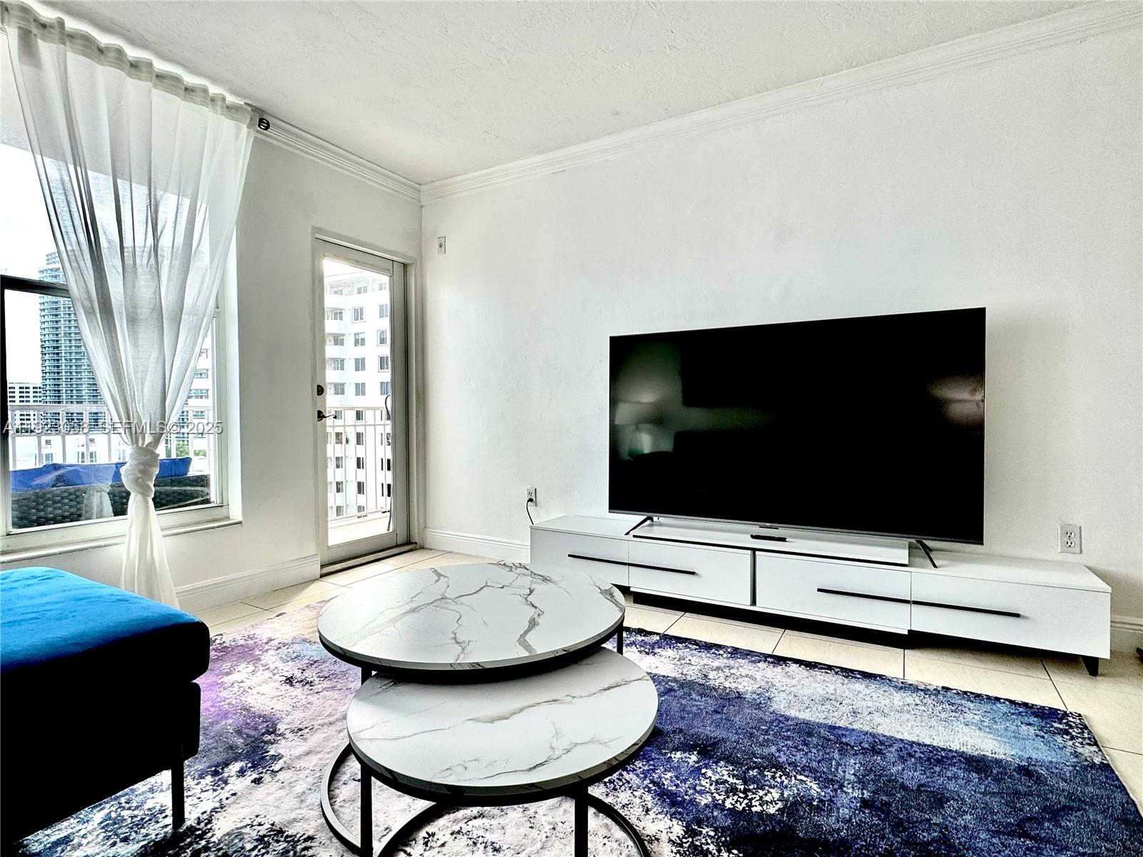 1300 Lincoln Rd C903