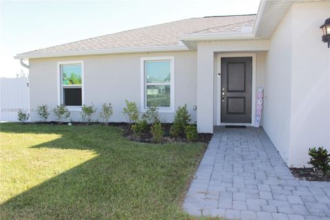 1138 14 Ter Cape Coral FL 33991