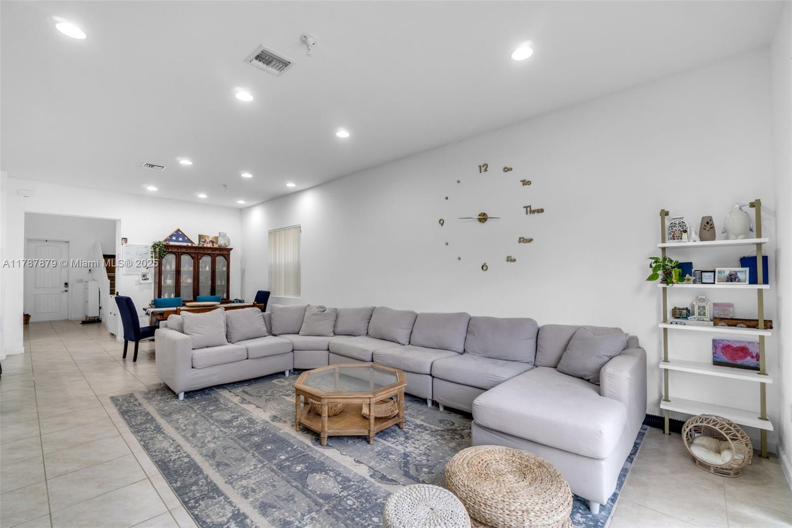 COUNTRY GARDENS SOUTH - Residential