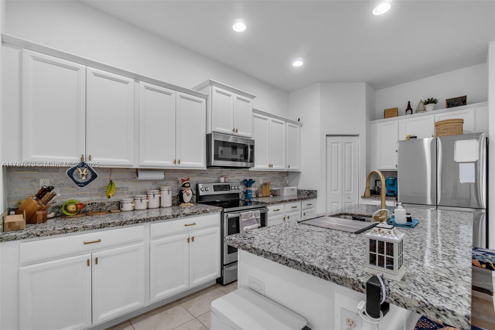 COUNTRY GARDENS SOUTH - Residential