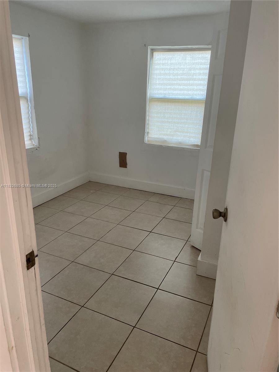 1271 NW 68th St