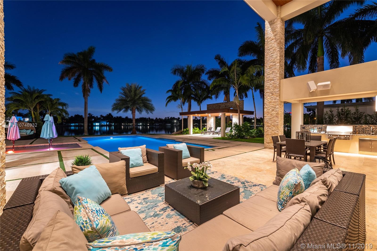 HOLLYWOOD LAKES SEC - Residential