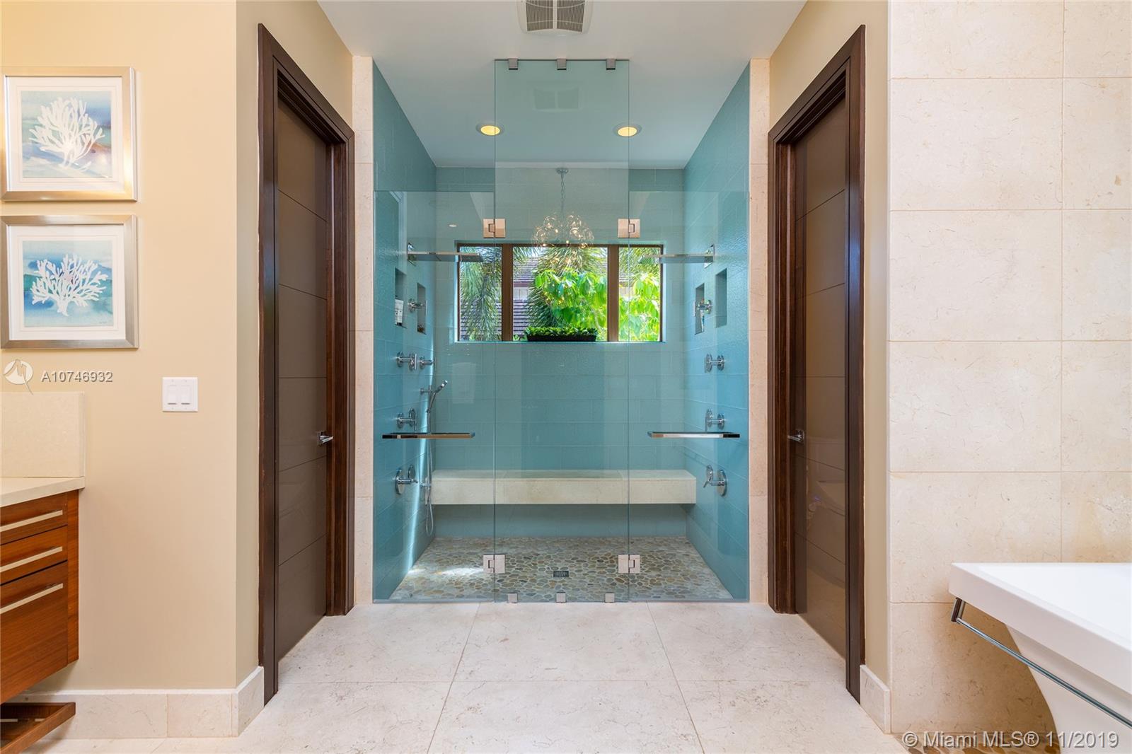 HOLLYWOOD LAKES SEC - Residential