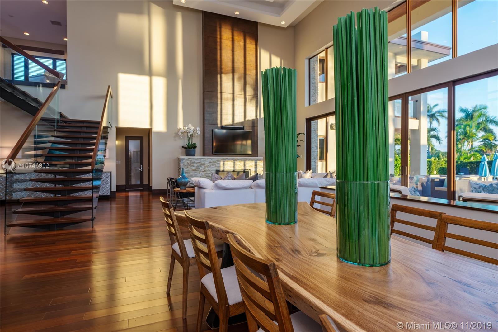 HOLLYWOOD LAKES SEC - Residential