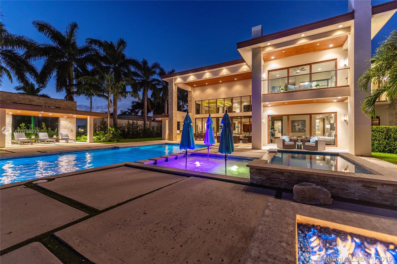 HOLLYWOOD LAKES SEC - Residential