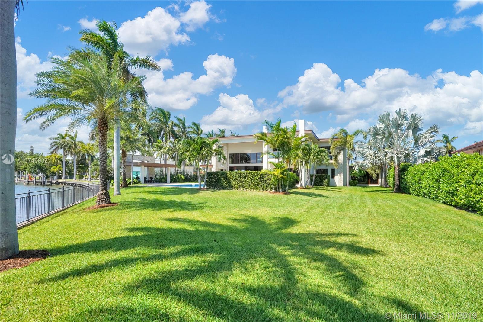 HOLLYWOOD LAKES SEC - Residential