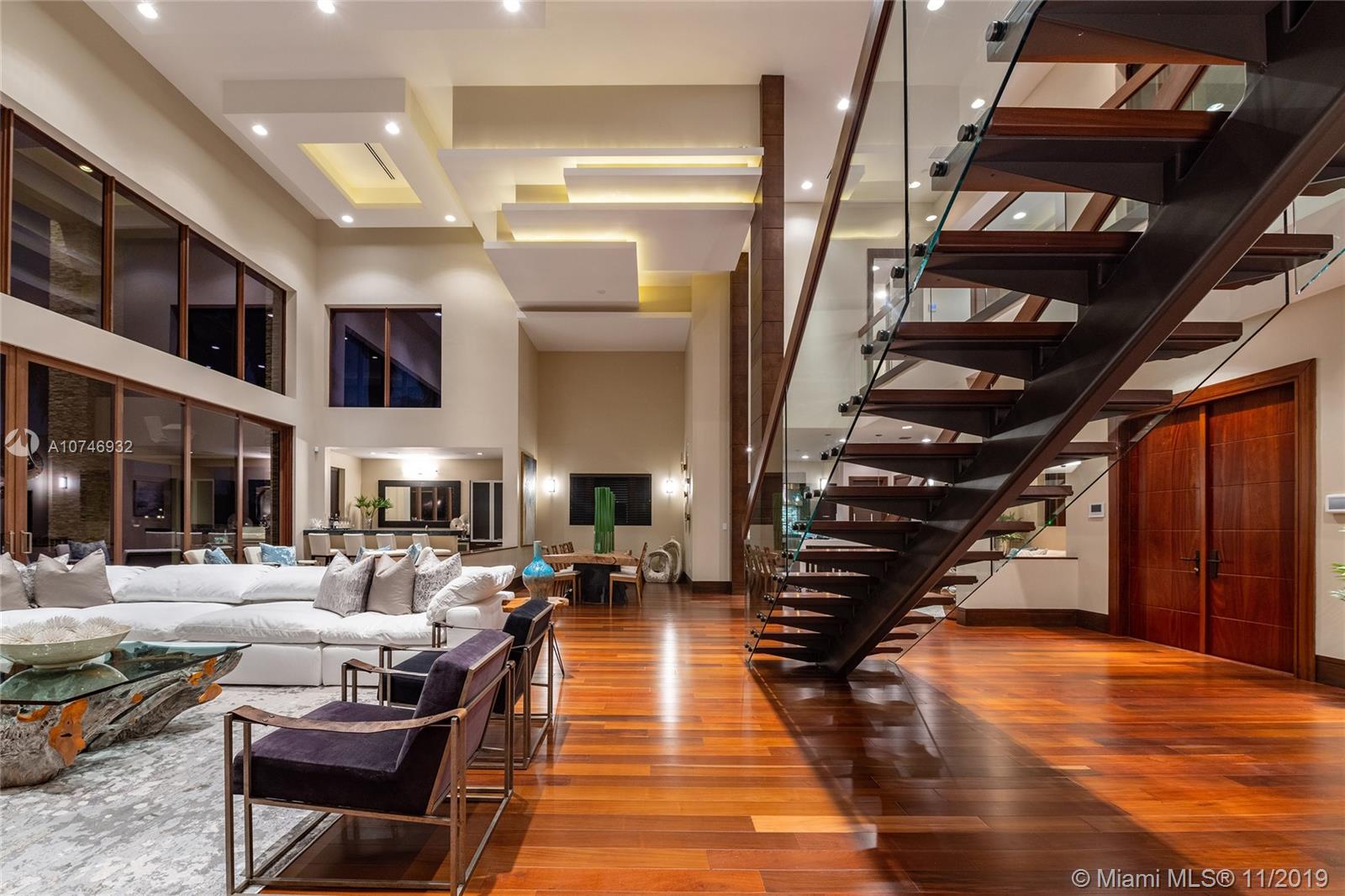 HOLLYWOOD LAKES SEC - Residential