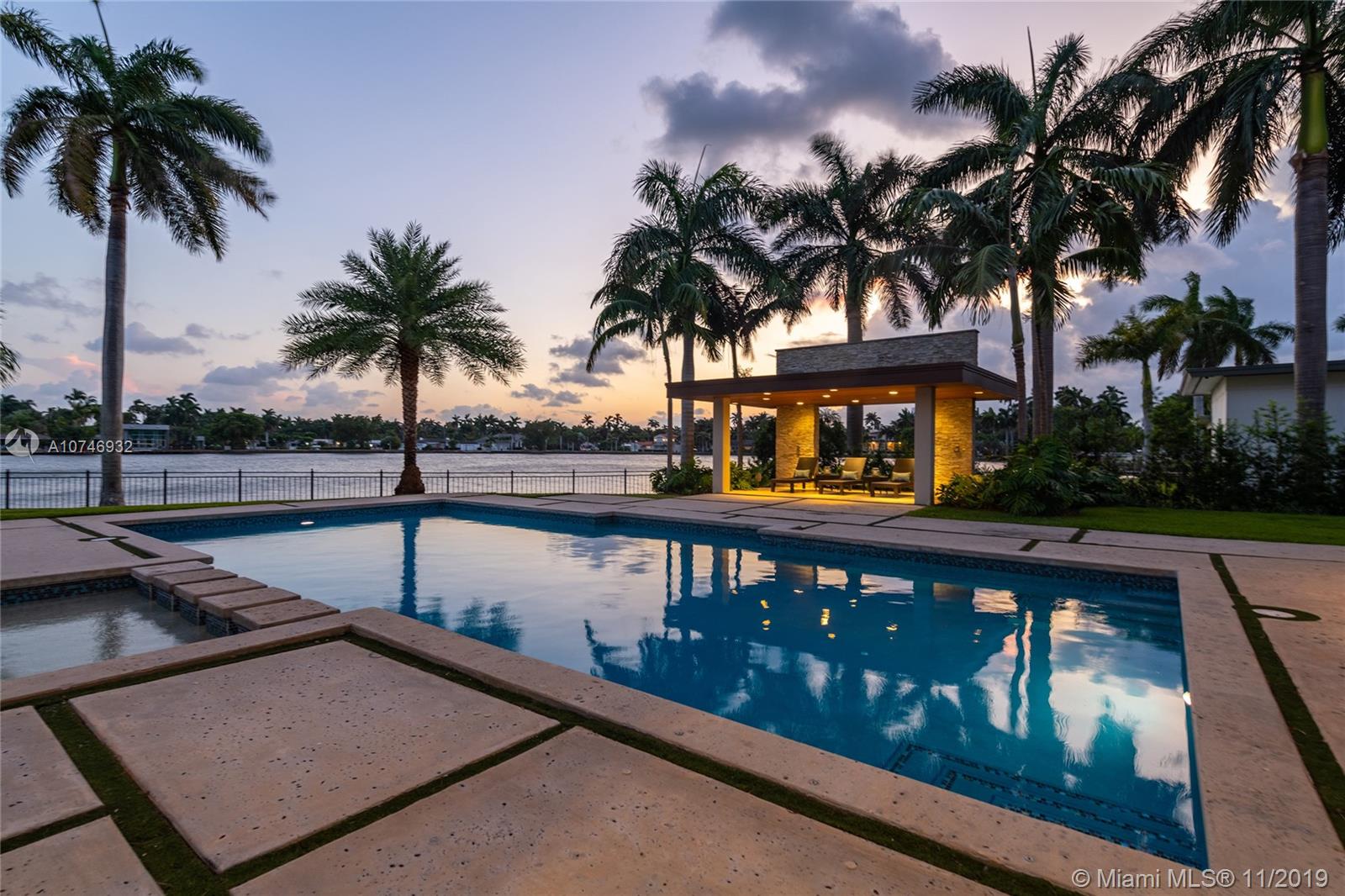 HOLLYWOOD LAKES SEC - Residential