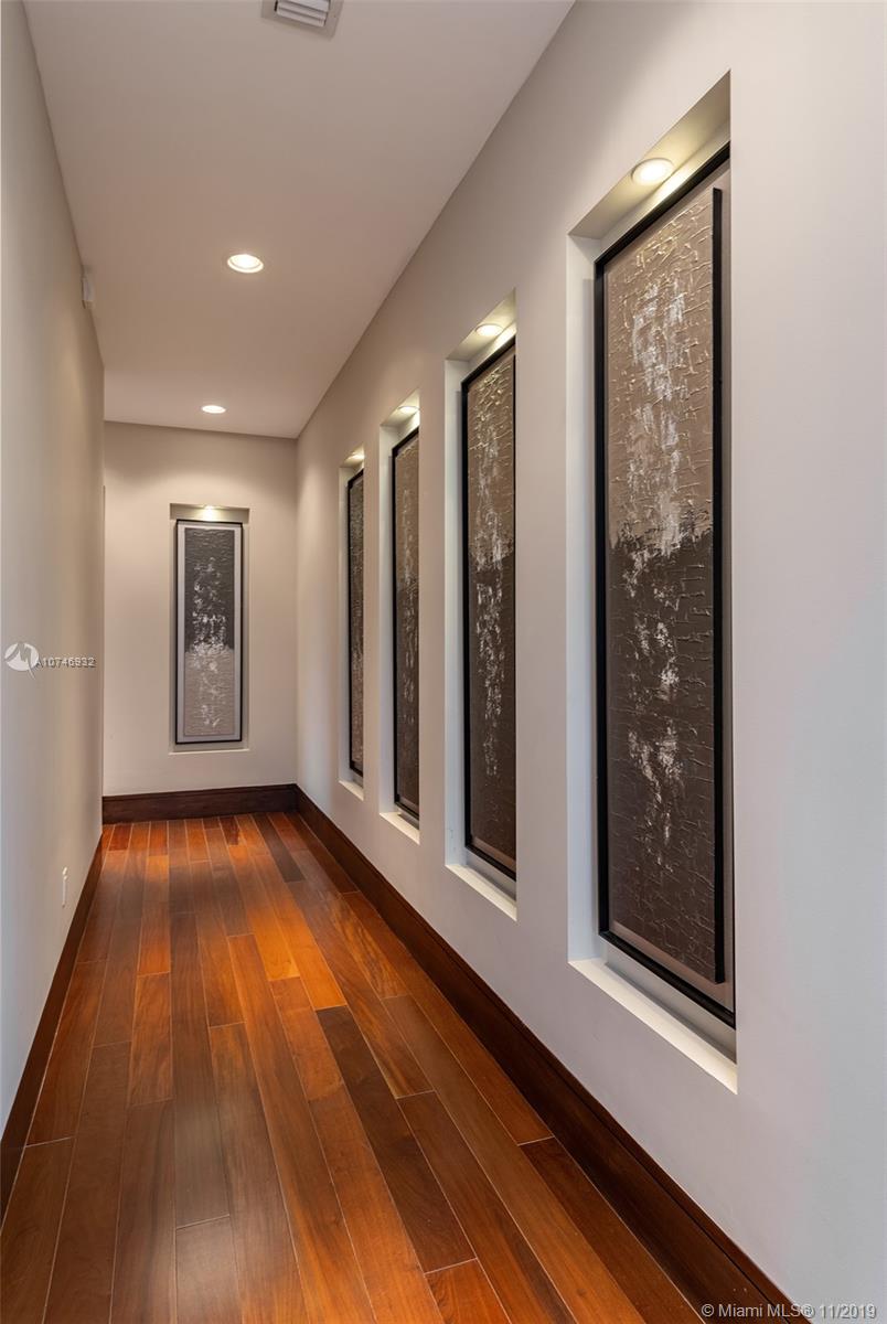 HOLLYWOOD LAKES SEC - Residential