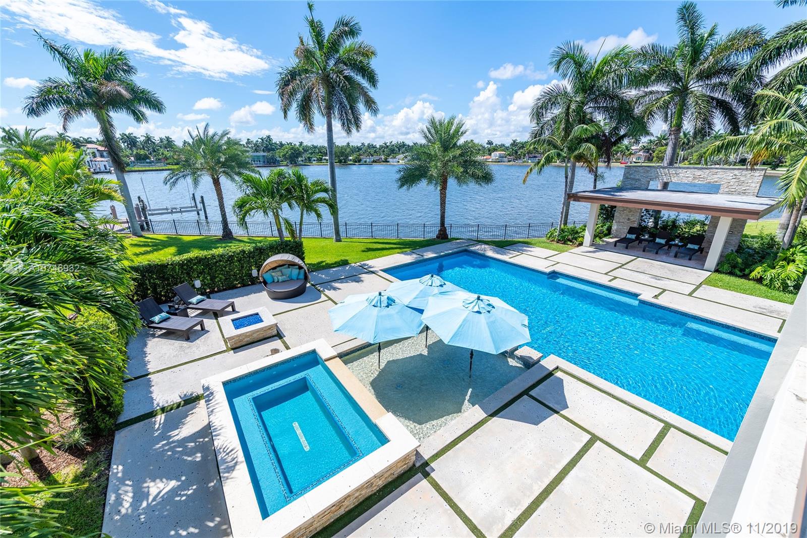 HOLLYWOOD LAKES SEC - Residential