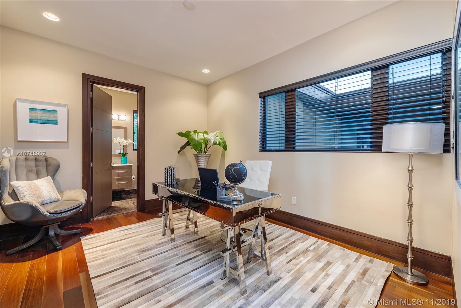 HOLLYWOOD LAKES SEC - Residential