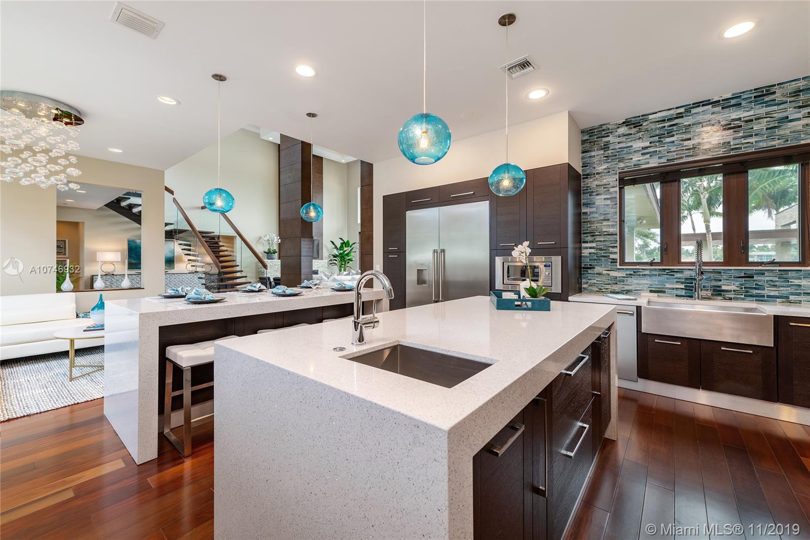 HOLLYWOOD LAKES SEC - Residential