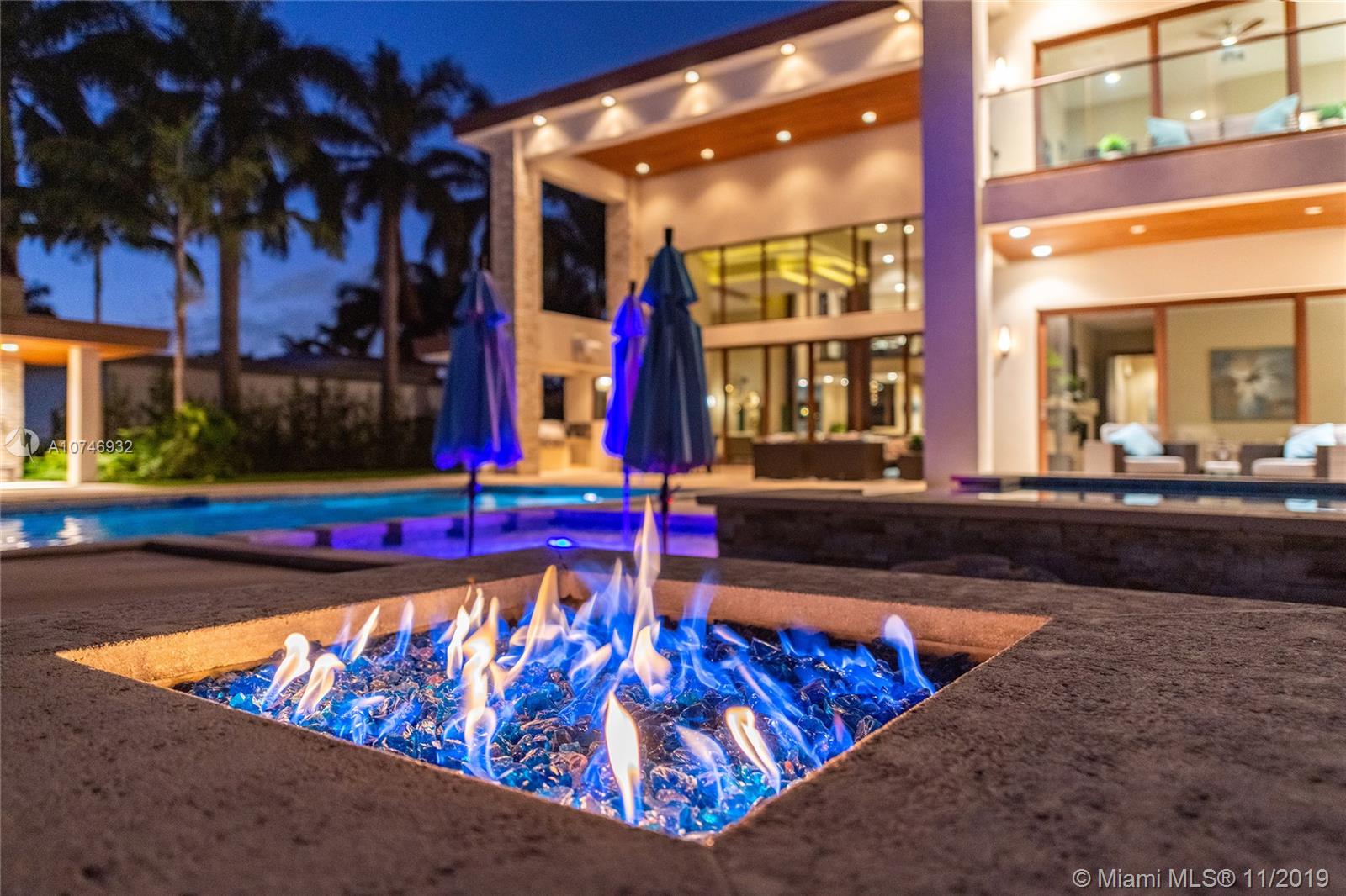 HOLLYWOOD LAKES SEC - Residential