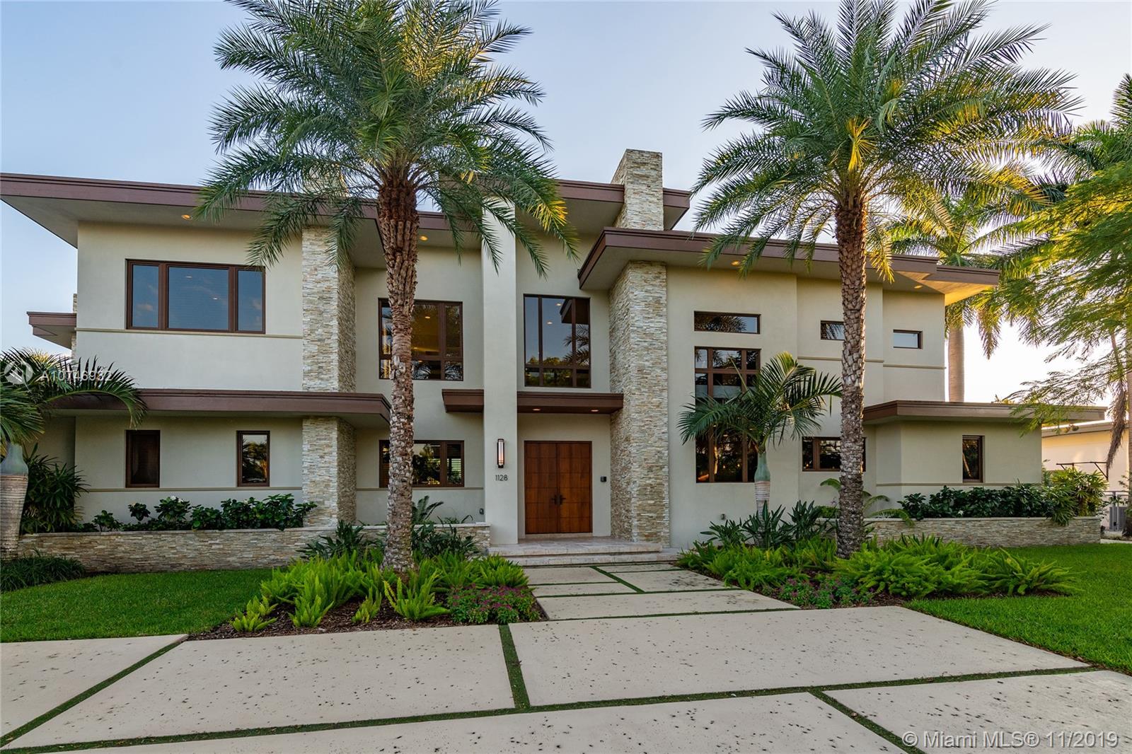 HOLLYWOOD LAKES SEC - Residential