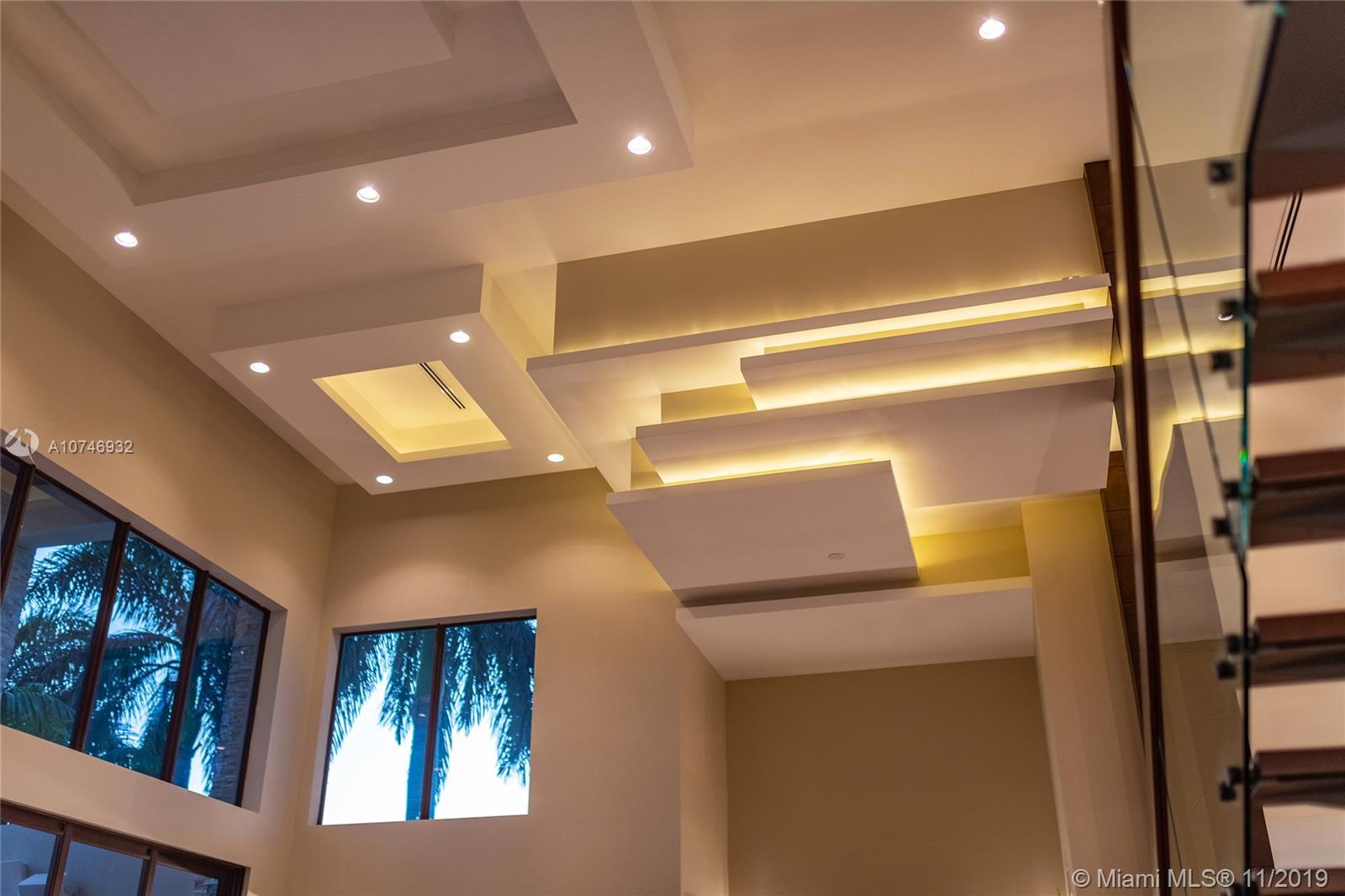 HOLLYWOOD LAKES SEC - Residential