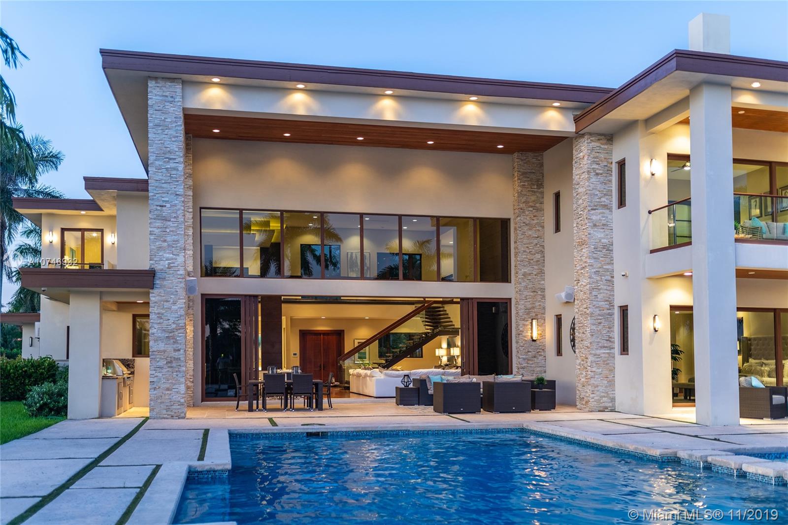 HOLLYWOOD LAKES SEC - Residential