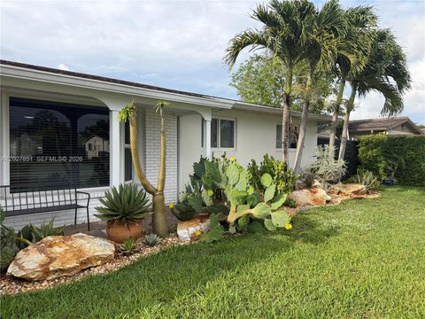Tiny photo for 14241 SW 83rd St, Miami, FL 33183 (MLS # A12027851)