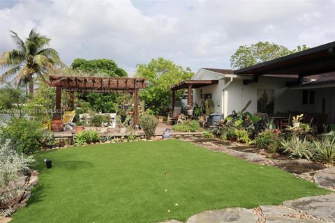Tiny photo for 14241 SW 83rd St, Miami, FL 33183 (MLS # A12027851)