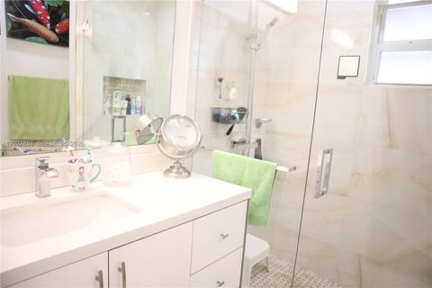 Tiny photo for 14241 SW 83rd St, Miami, FL 33183 (MLS # A12027851)