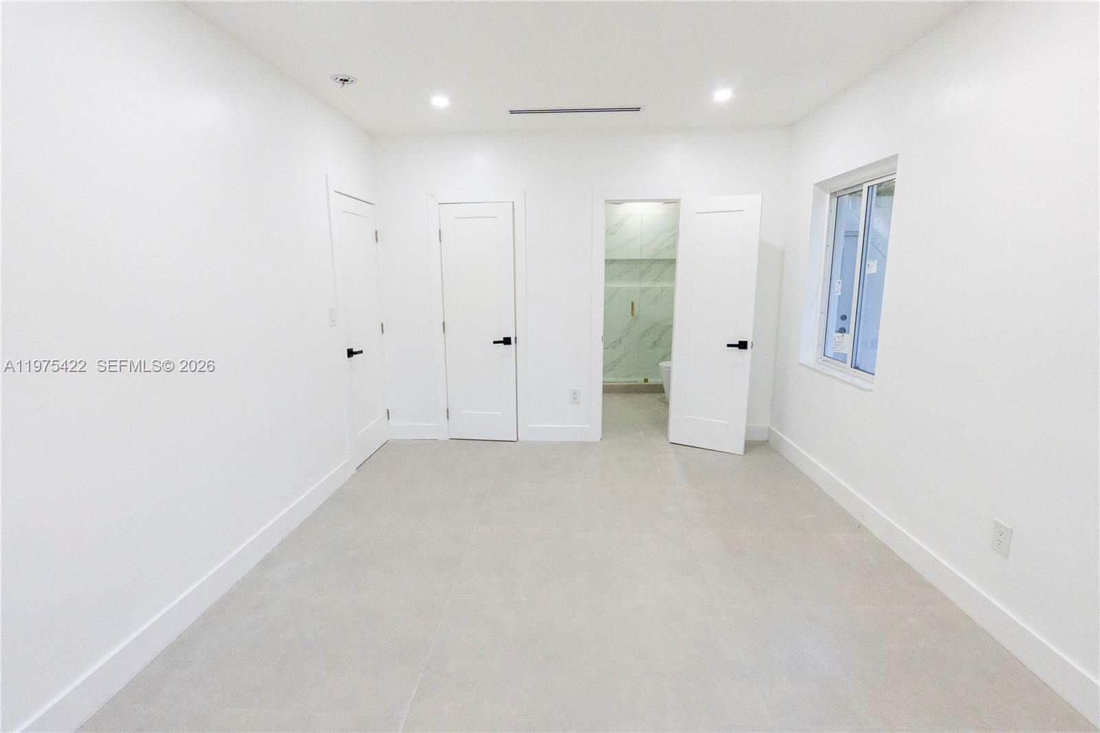 TAMIAMI PLACE PLAN 1 - Residential