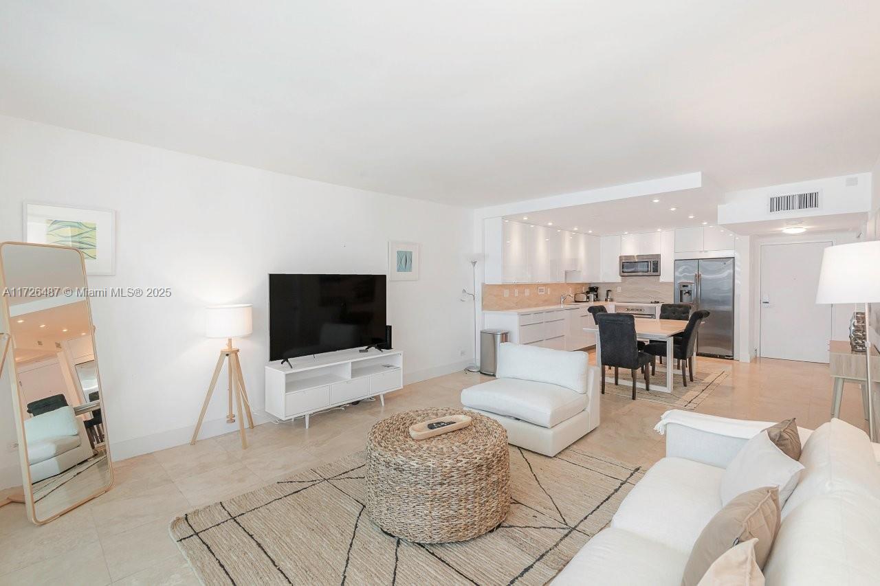 RONEY PALACE CONDO - Residential