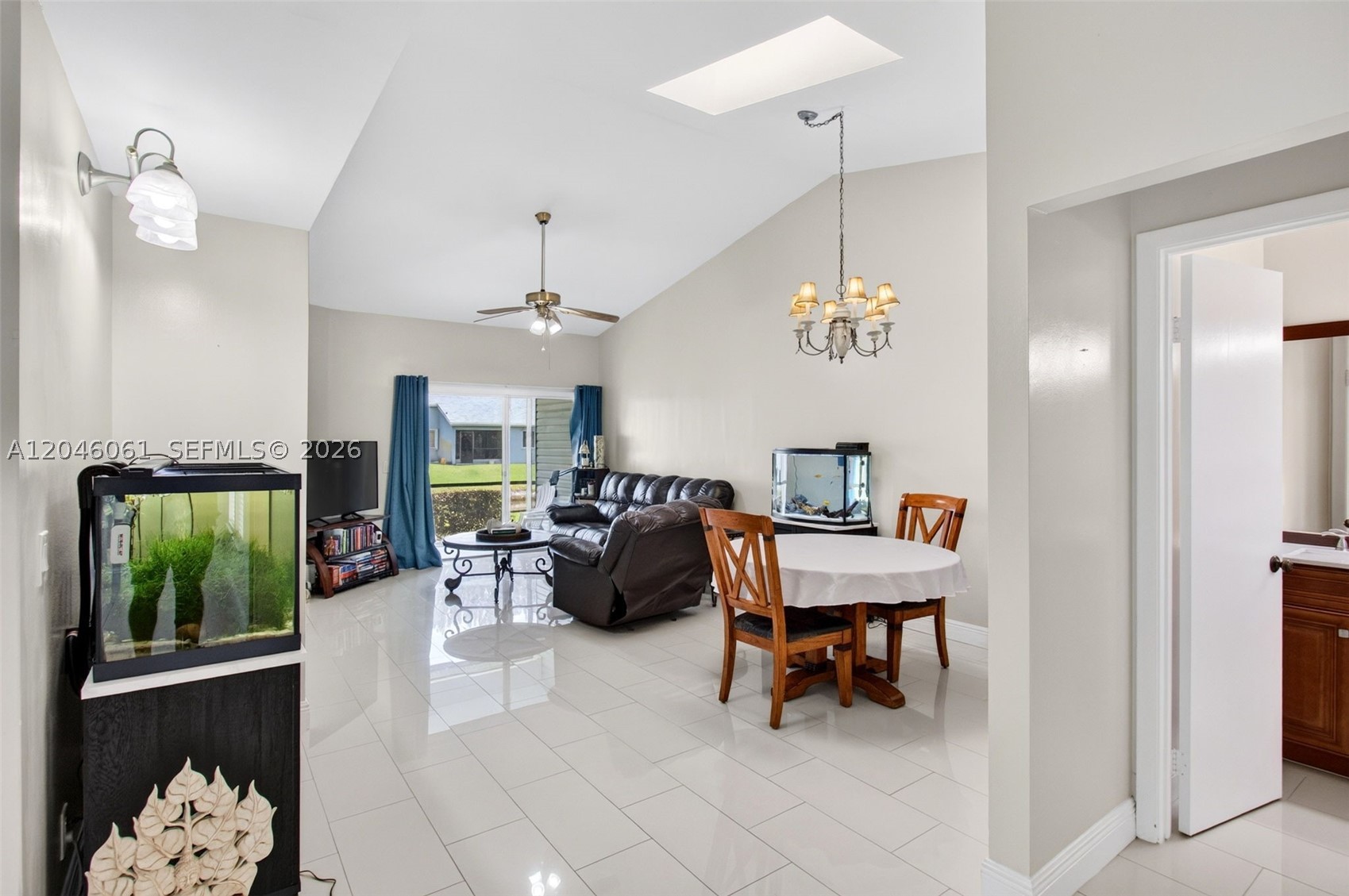 3855 Island Club Cir