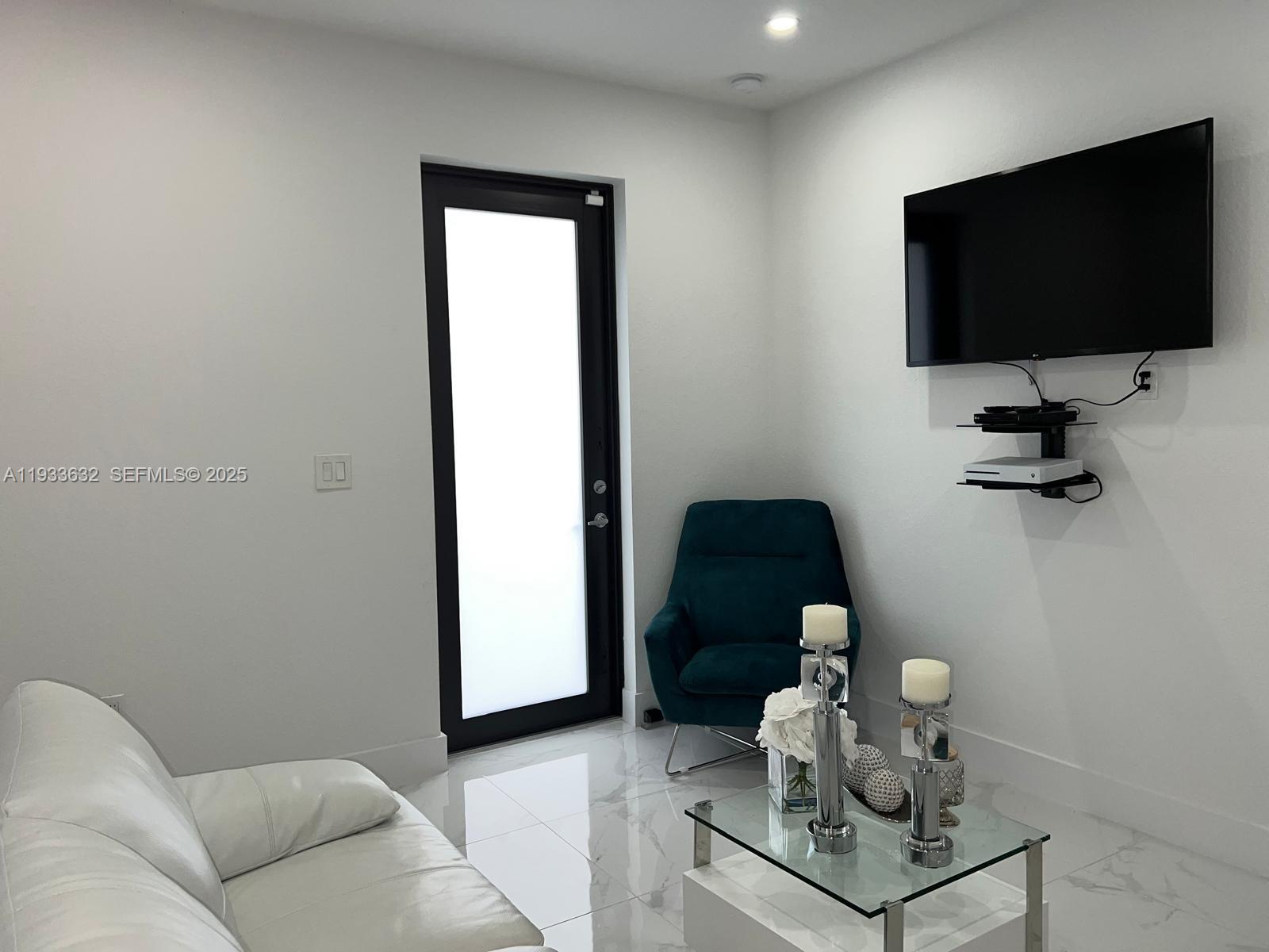 SOUTHERN COVE - Residential