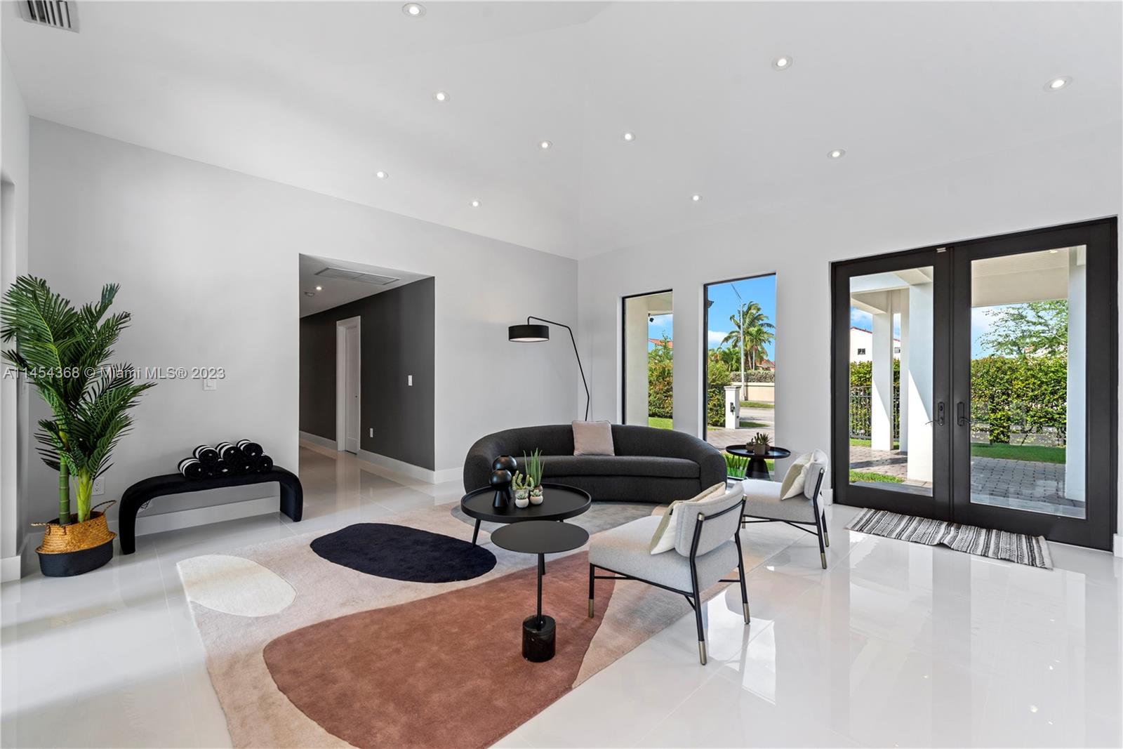 525 SW 87th Ave