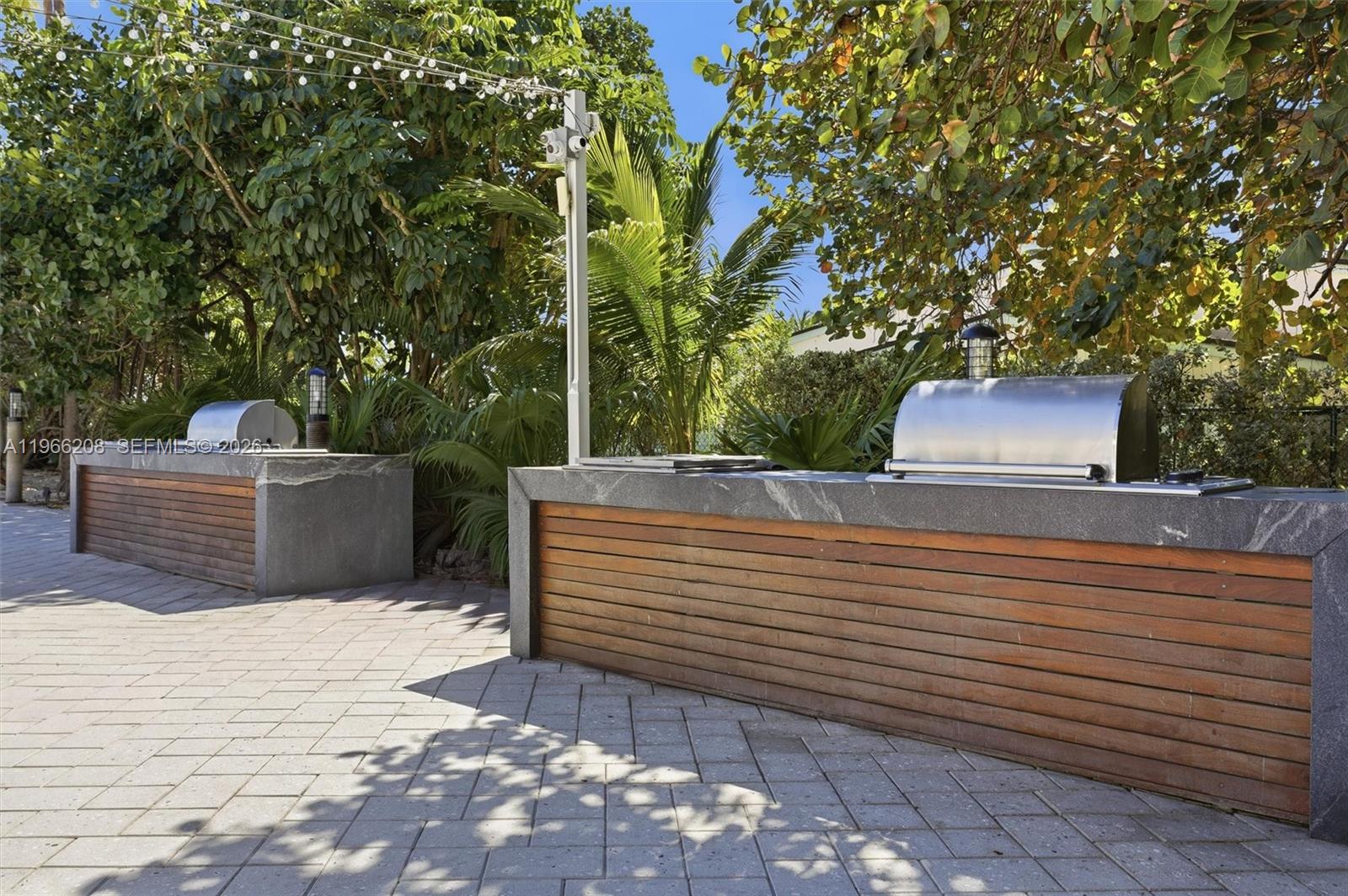 SANDS OF KEY BISCAYNE CON - Residential Lease