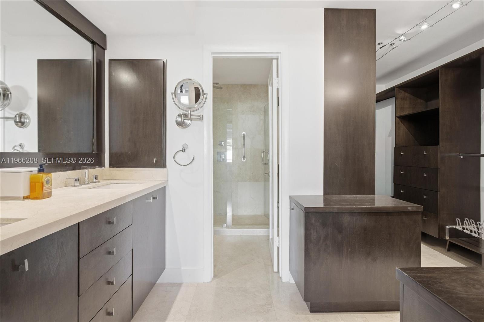 SANDS OF KEY BISCAYNE CON - Residential Lease