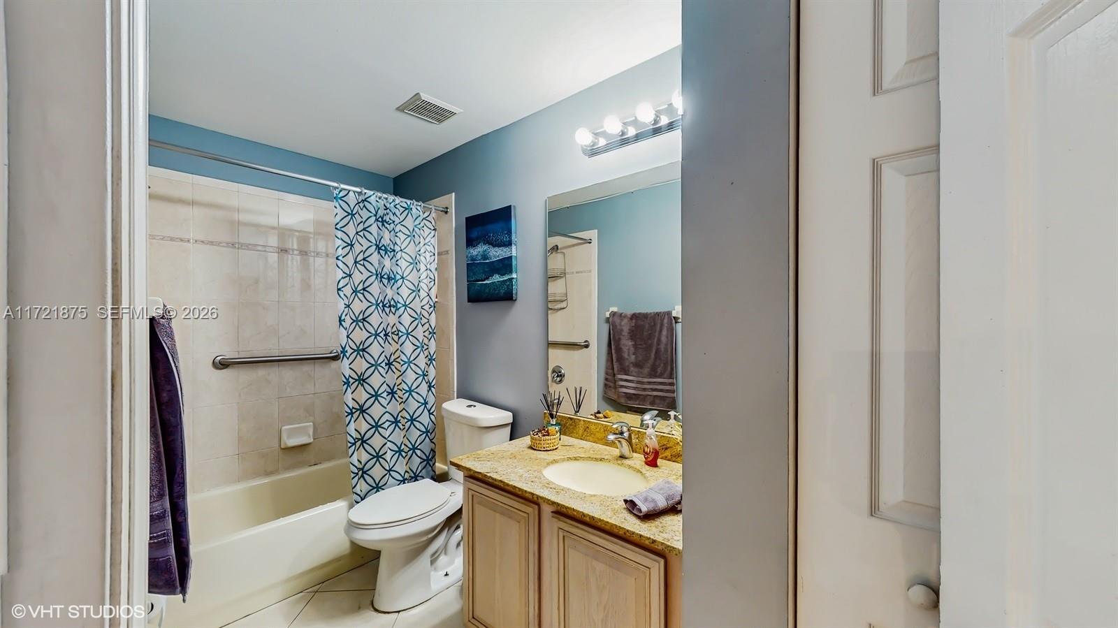 DORAL GARNENS - Residential