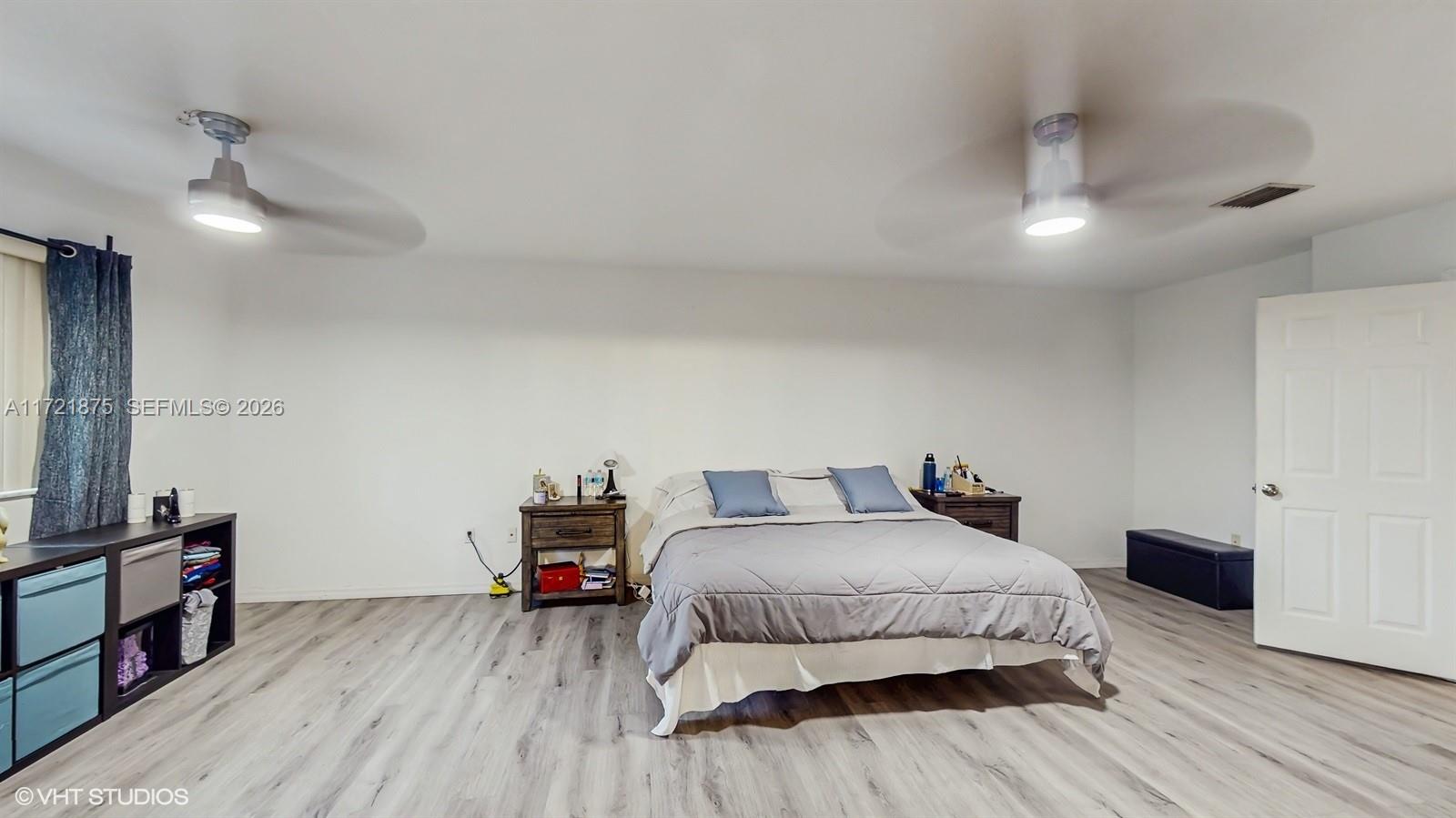 DORAL GARNENS - Residential