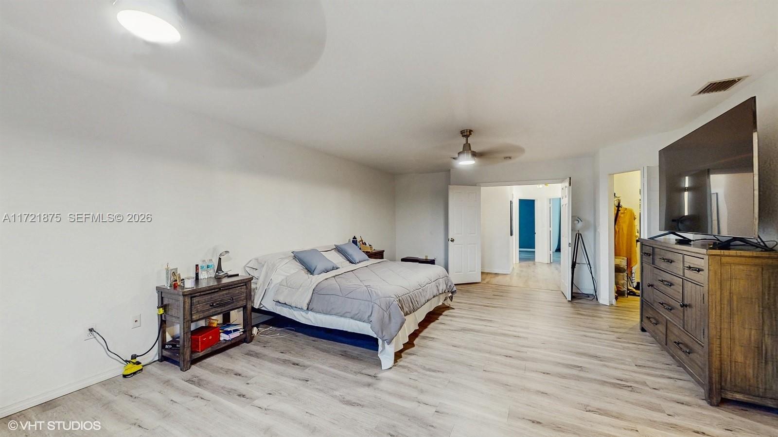 DORAL GARNENS - Residential