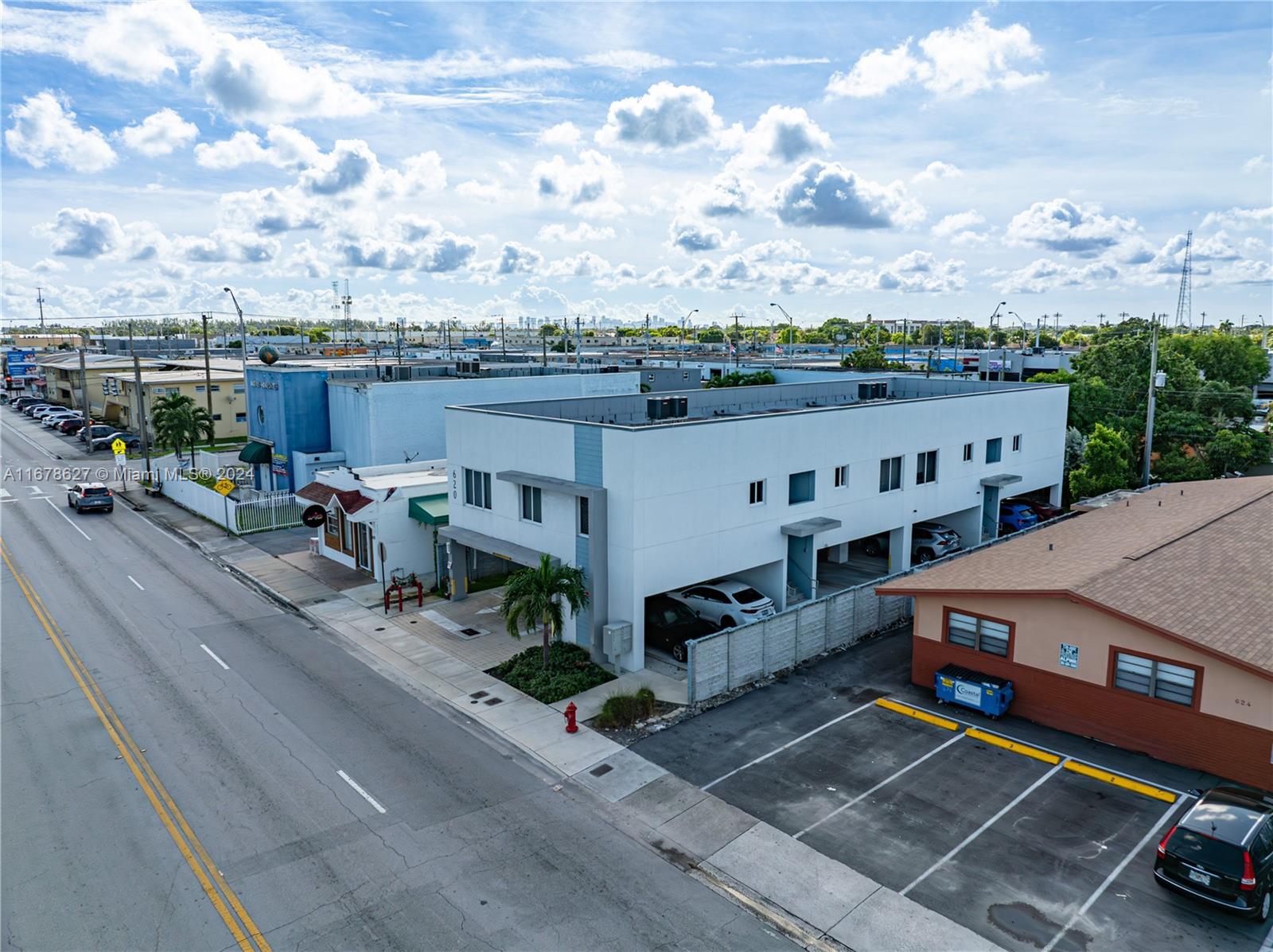 620 W 29th St