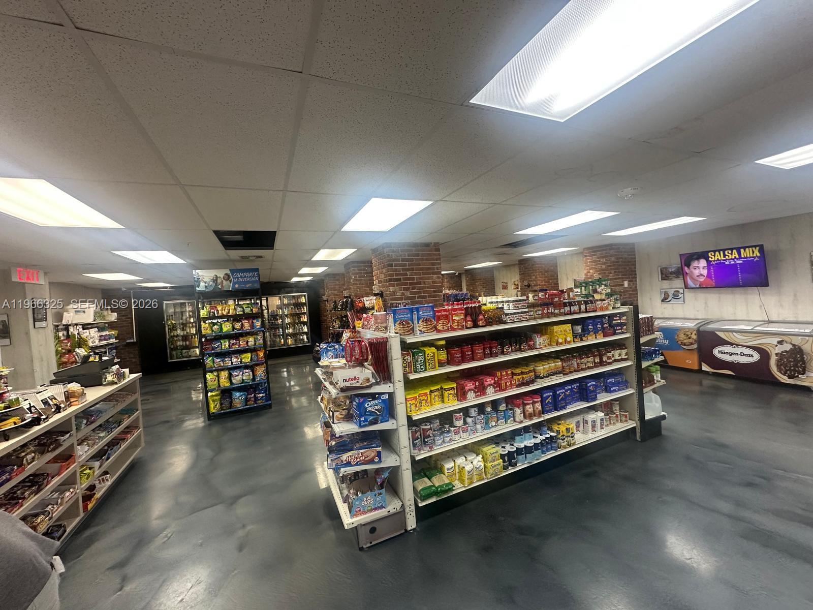 MAISON GRANDE CONDO - Residential