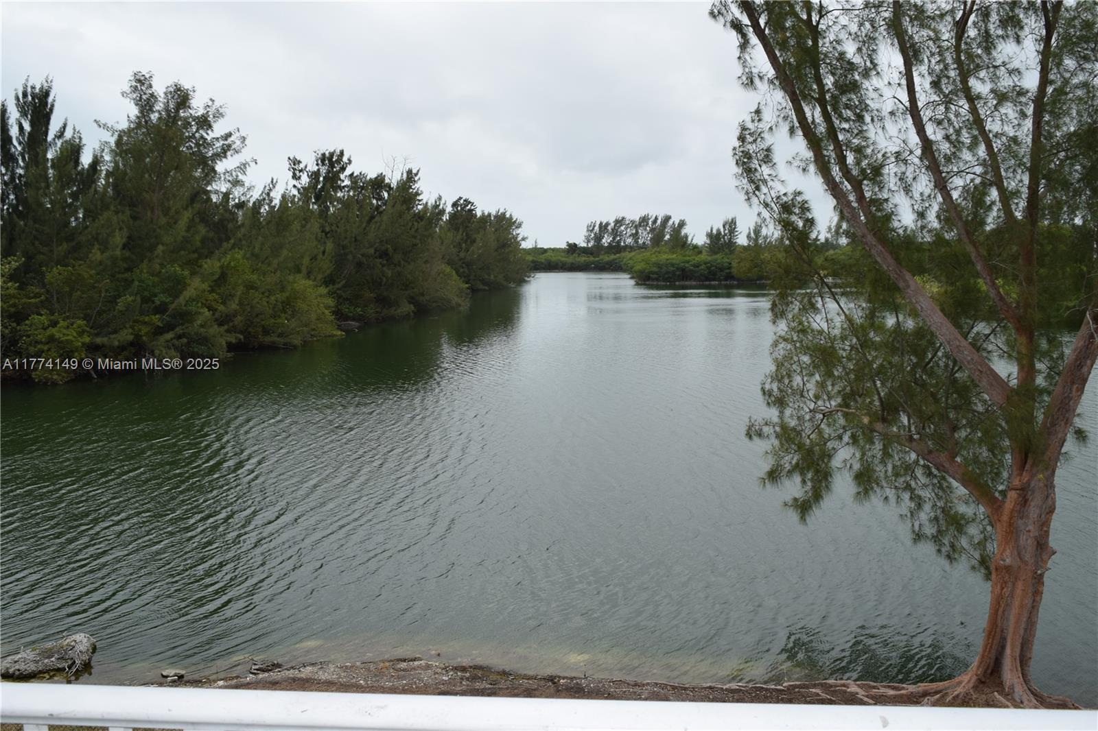 Property for Sale at 8240 Sw 210th St 220, Cutler Bay, Miami-Dade County, Florida - Bedrooms: 2 
Bathrooms: 2  - $295,500