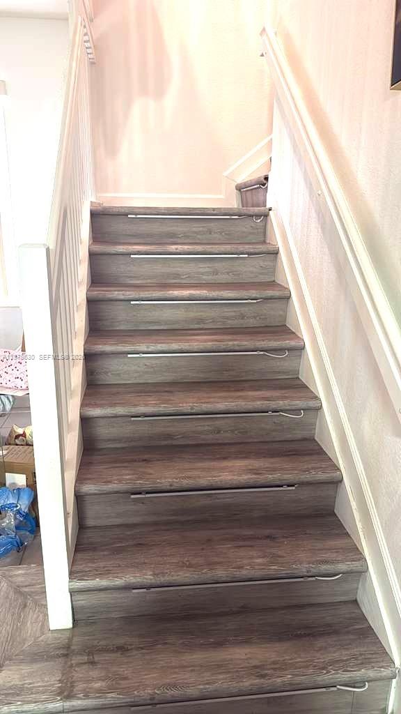 COCO PALM ESTATES - Residential Lease